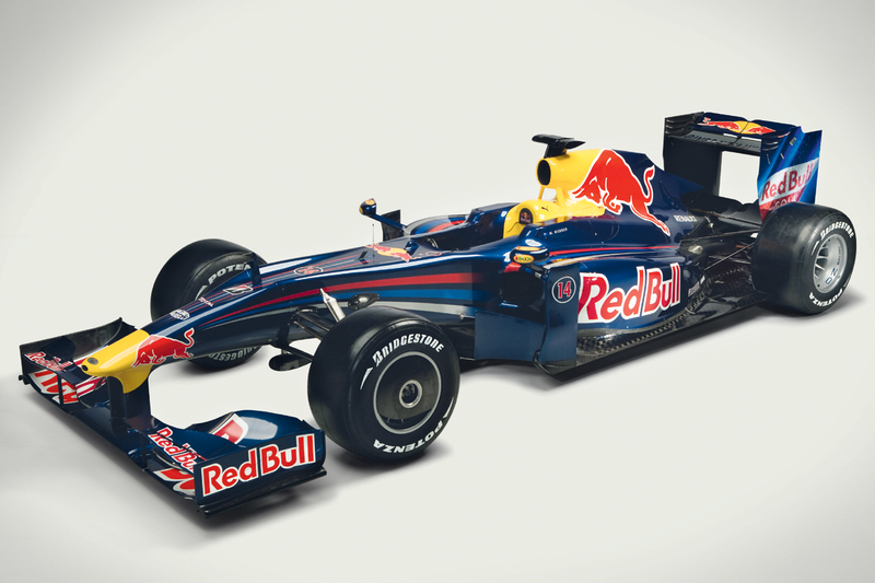 Illustration for article titled Red Bull Racing 2009 RB5 F1 Car Debuts At Circuito De Jerez, Gets Wings